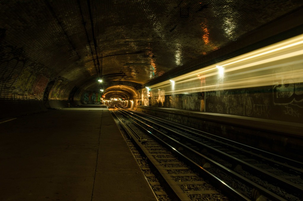 Ghost train, Abandonned station